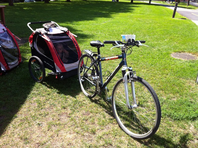 Featured image of post 24/08/11 - Canada - Montréal - 5ième jour - Marché At Water, balade en vélo et île Sainte-Hélène