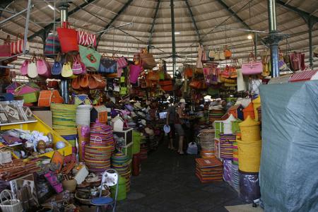 Featured image of post Ile de la Réunion – 19/01/11 – Saint-Pierre – Marché couvert